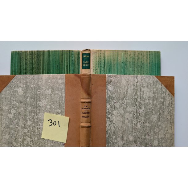 Lot301: jagtb�ger som vist p� foto